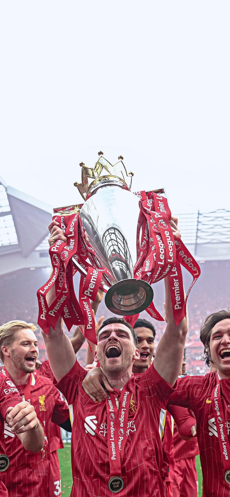 图片报：米兰对金玟哉感兴趣，在今夏就曾观察过他（图片报：米兰有意金玟哉，今夏已对其考察）