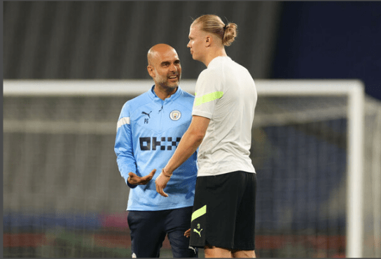 布克：伊戈达罗球商极高总能清晰洞察场上局势 换防速度也很快（布克盛赞伊戈达罗：球商顶尖，场上洞察力强，防守换防迅捷）