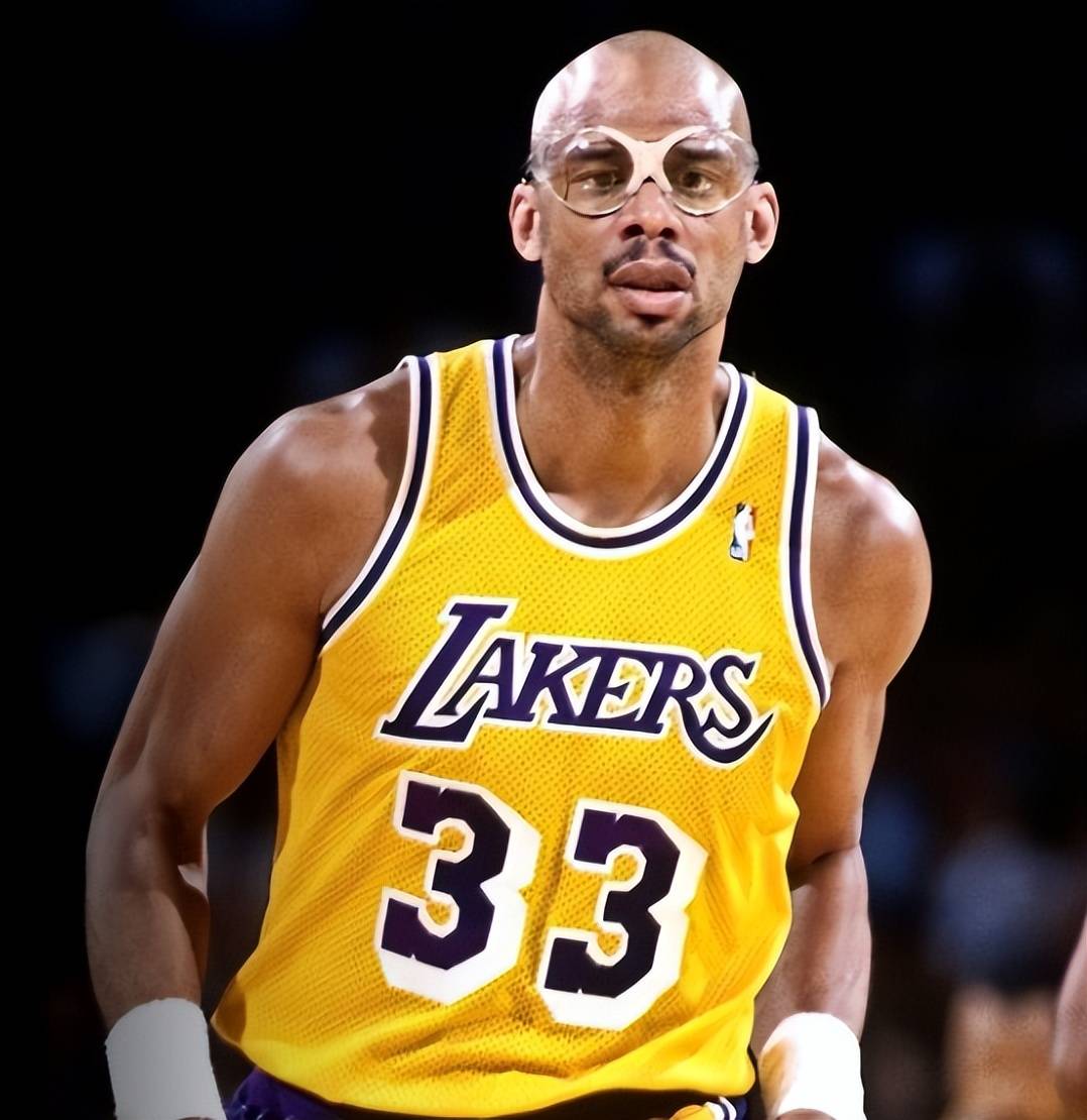 奇才场均失128.3分，今日89分赛季首次失分低于100分（奇才今日仅丢89分，本季首次将对手得分压到100以内（此前场均失128.3分））