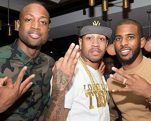 跟队：孙兴慜“吐槽”格雷不给自己发消息，但是他自己换号了（队记：孙兴慜打趣格雷不联系他，原来是自己换了号码）