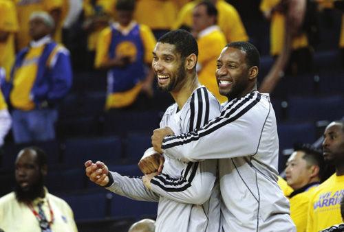 追梦：鉴于字母哥所做的一切，雄鹿应该助他前往能争冠的队伍（追梦认为：鉴于字母哥的贡献，雄鹿应助其加盟冲冠球队）