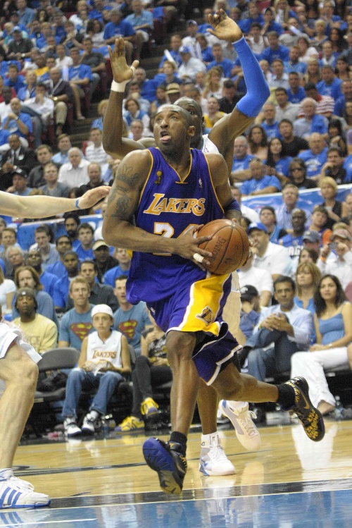 球报：特林康与葡萄牙体育续约谈判遇阻，经济要求成主要障碍（球报：特林康与葡体续约受阻，薪资要求成主要障碍）