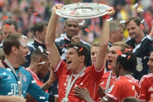 博洛尼亚vs克雷莫内塞：奥尔索利尼、胡安-米兰达首发，瓦尔迪、奥代罗出战（博洛尼亚对阵克雷莫内塞：奥尔索利尼、胡安-米兰达首发，瓦尔迪与奥代罗登场）