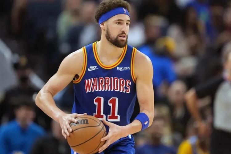 法甲身价涨跌榜：维蒂迪亚和若昂·内维斯双双上涨两千万欧（法甲身价变动榜：维蒂迪亚与若昂·内维斯各涨2000万欧）