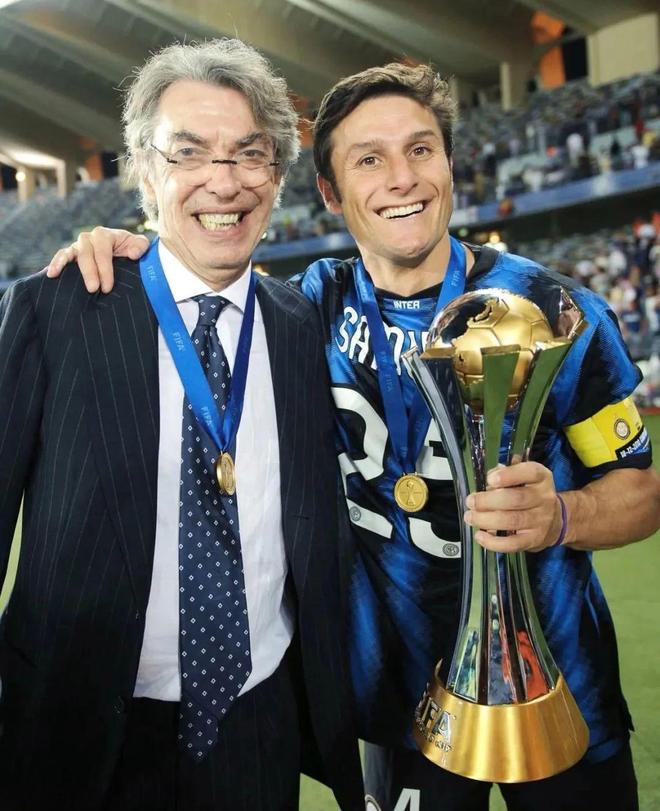 萨拉赫态度转变，支持继续效力，愿承担替补角色，助力斯洛特培养新星，有望参加国家队比赛。（萨拉赫态度转暖，愿留队承担替补，助斯洛特提携新秀，并有望出战国家队比赛）