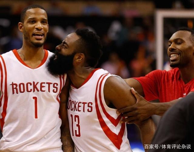 望无大碍！拉松防守时踩到维金斯脚痛苦倒地 随即被换下（但愿无碍！拉松防守时踩到维金斯脚痛苦倒地，随后被替换下场）