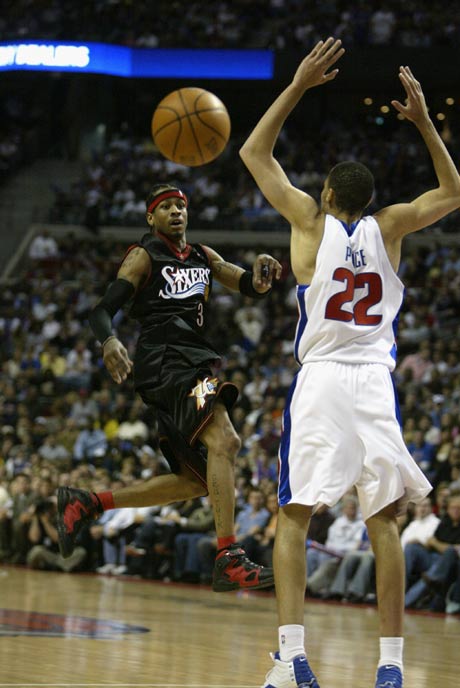 2025年度德甲积分榜：拜仁34场仅1负遥遥领先，勒沃库森第二（2025德甲榜单：拜仁34轮仅负一场高居榜首，勒沃库森位列第二）