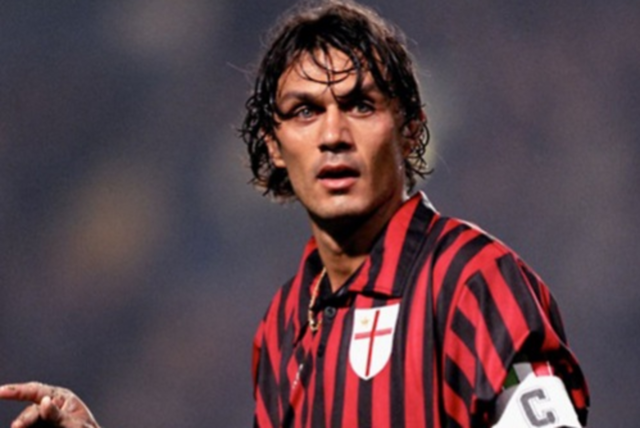 足球德国队主帅回应质疑：球队需要时间重建（德国队主帅回应质疑：球队重建尚需时日）