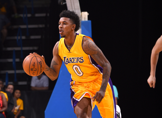 对轰！勇士独行侠90秒时间对轰13分 弗拉格加速突破回应追梦空切（勇士独行侠90秒互飙13分，弗拉格疾速突破回敬追梦空切）