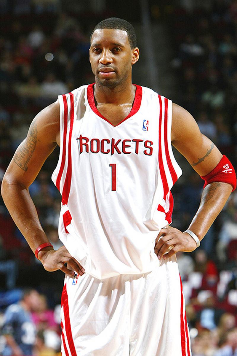 徐杰第三节爆发，独中5记三分球（徐杰第三节火力全开，命中5记三分）