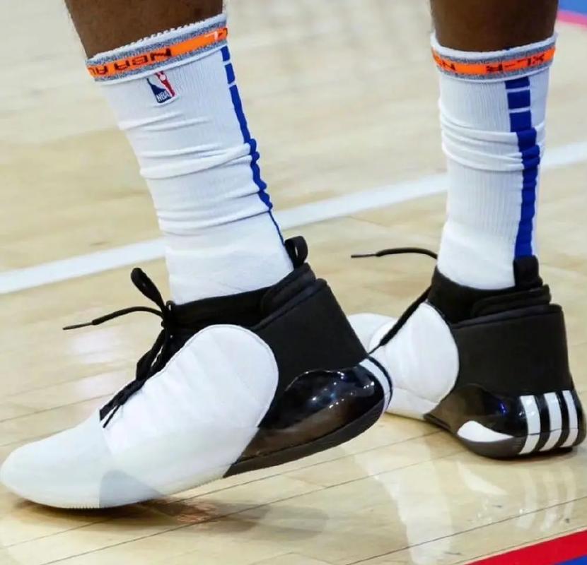 吉拉西前23场欧冠进18球，仅次于哈兰德的28球（吉拉西欧冠前23战轰入18球，仅逊哈兰德28球）