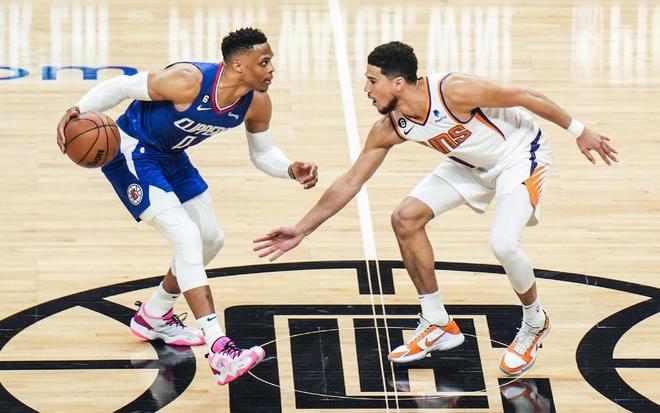 辽宁男篮王哲林关键得分带队胜（王哲林关键时刻发力，助辽宁男篮取胜）