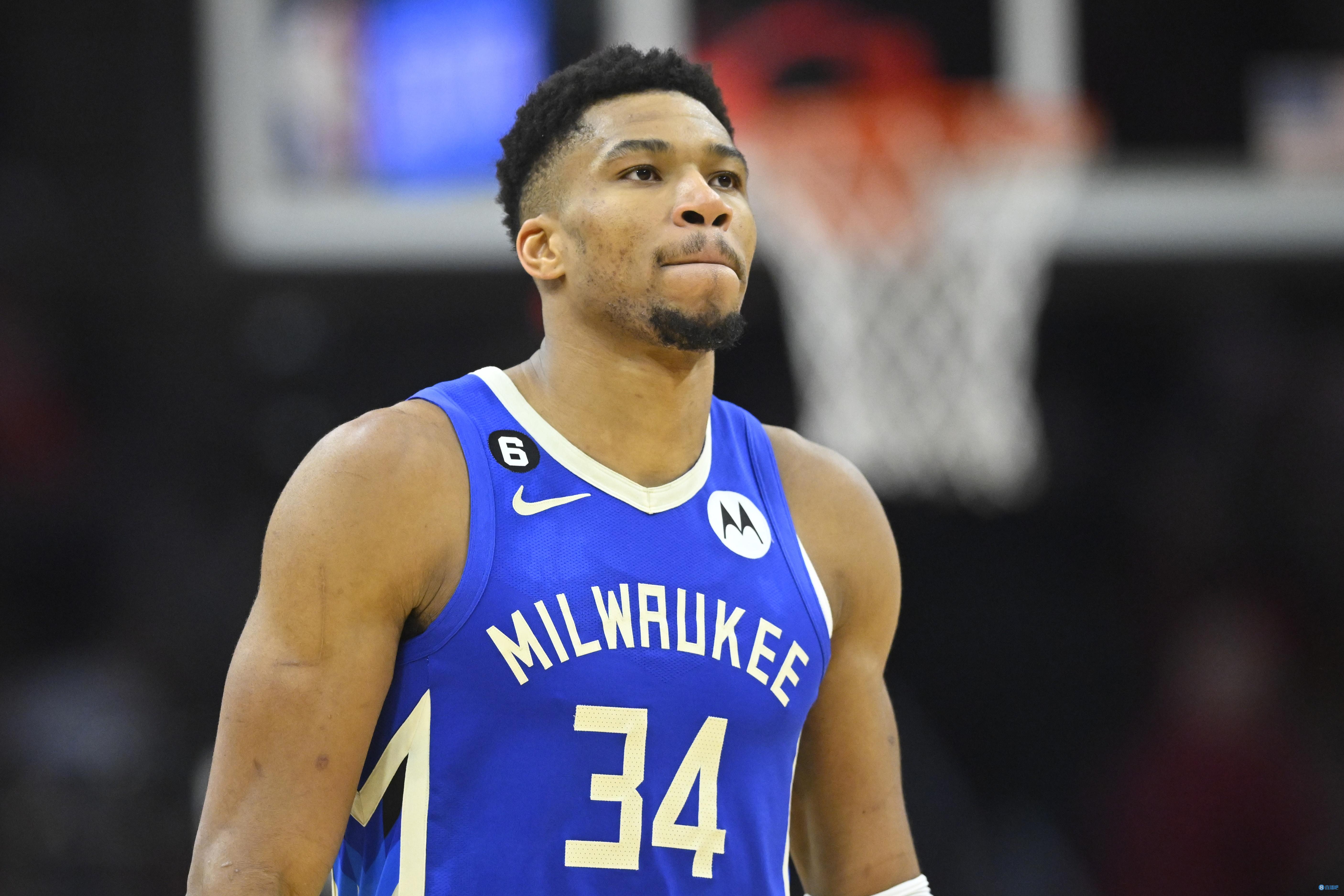 安切洛蒂：皇马到目前为止成绩出色，还能怎么要求阿隆索呢？（安切洛蒂：皇马至今表现出众，还能对阿隆索有何苛求？）